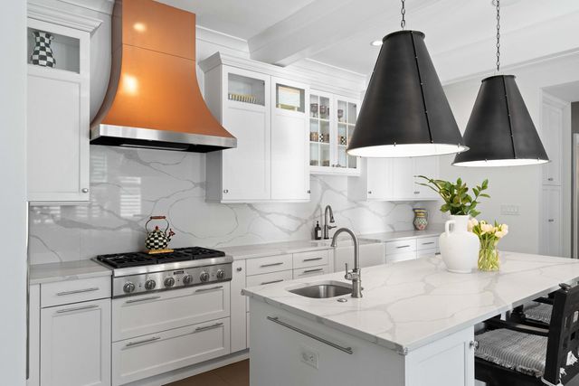 18 Logan Street, Charleston, SC 29401