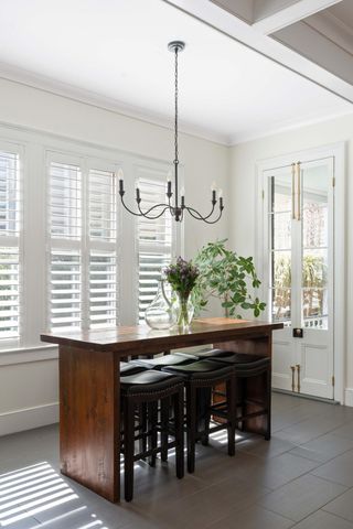 18 Logan Street, Charleston, SC 29401