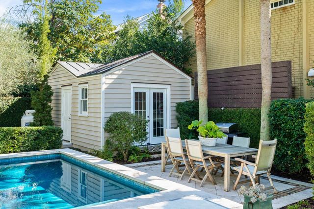 18 Logan Street, Charleston, SC 29401