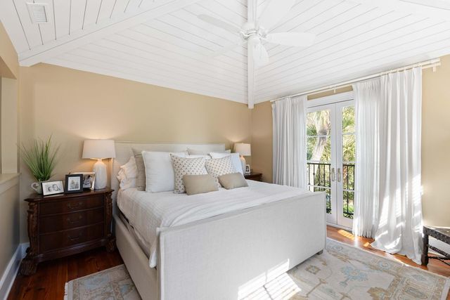 18 Logan Street, Charleston, SC 29401