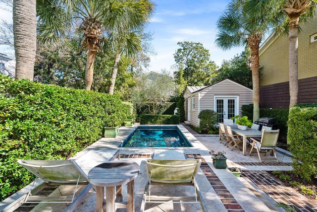 18 Logan Street, Charleston, SC 29401