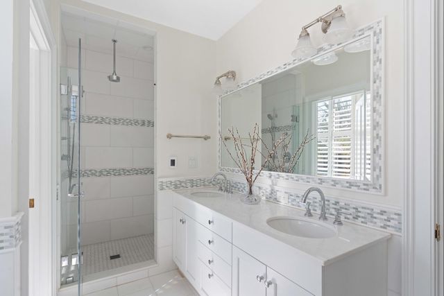 18 Logan Street, Charleston, SC 29401