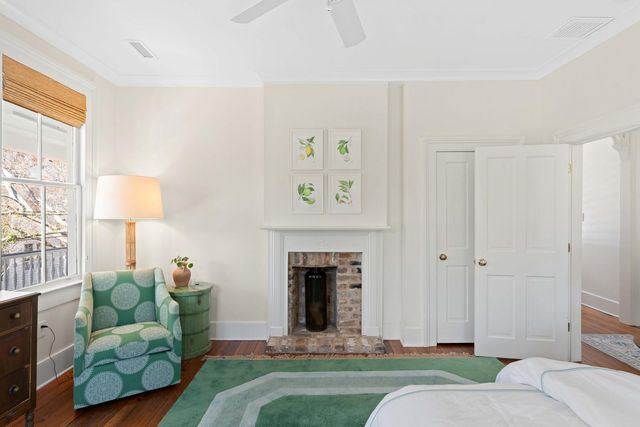 18 Logan Street, Charleston, SC 29401