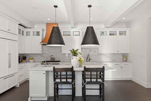 18 Logan Street, Charleston, SC 29401