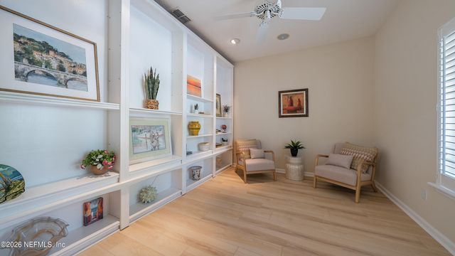 1265 QUEENS ISLAND Court, Jacksonville, FL 32225
