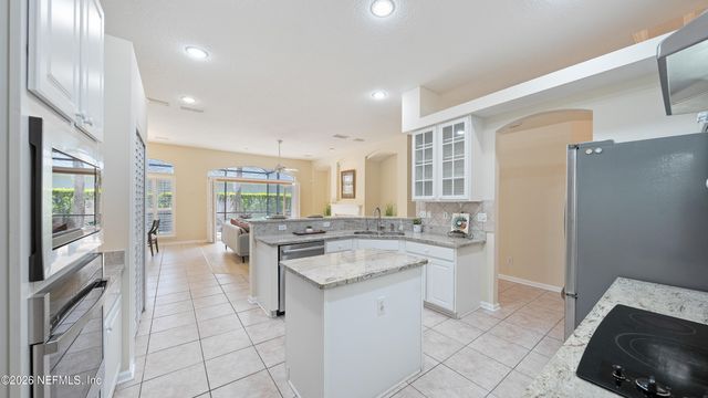 1265 QUEENS ISLAND Court, Jacksonville, FL 32225