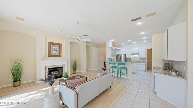 1265 QUEENS ISLAND Court, Jacksonville, FL 32225