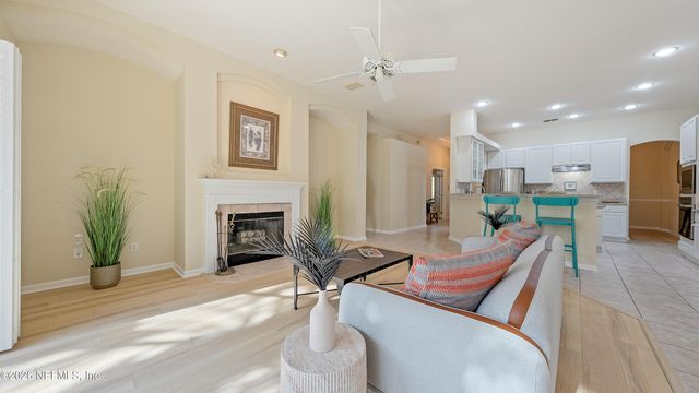 1265 QUEENS ISLAND Court, Jacksonville, FL 32225