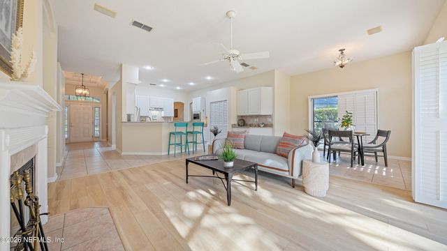 1265 QUEENS ISLAND Court, Jacksonville, FL 32225