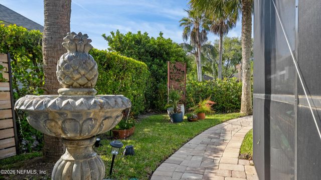 1265 QUEENS ISLAND Court, Jacksonville, FL 32225
