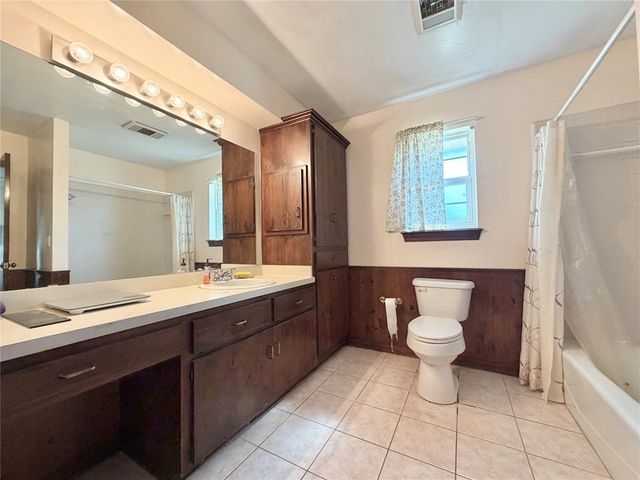 1 Oakridge Drive, Shawnee, OK 74804
