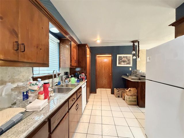1 Oakridge Drive, Shawnee, OK 74804
