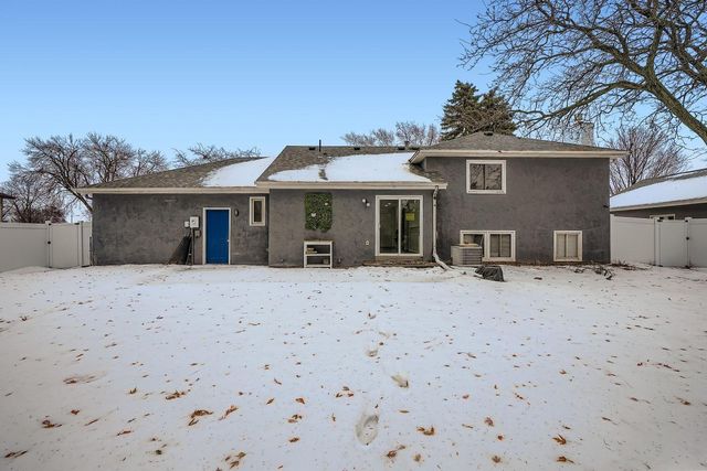 8317 Rhode Island Drive N, Brooklyn Park, MN 55445