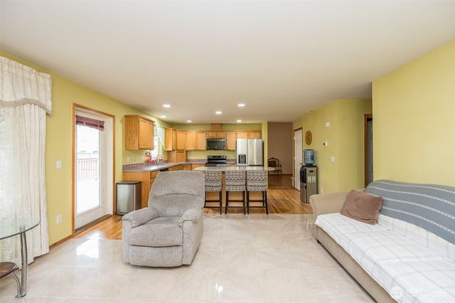 18208 12th Avenue Ct E, Spanaway, WA 98387