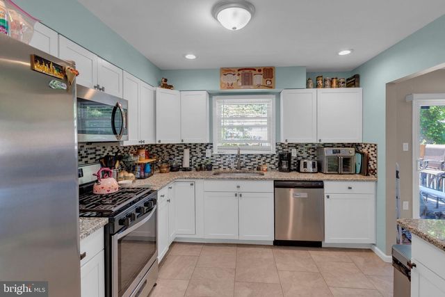 226 JUNIPER AVE, Browns Mills, NJ 08015