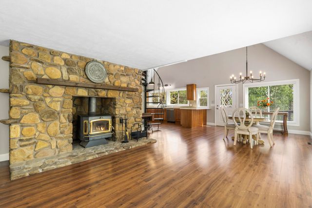 418 Briar Cliff Road, Lampe, MO 65681