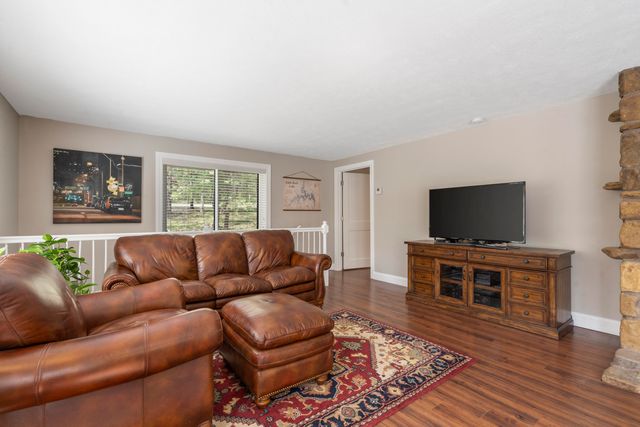 418 Briar Cliff Road, Lampe, MO 65681