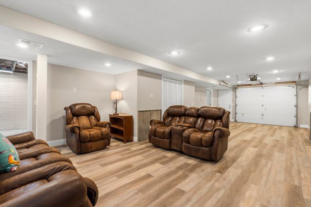 418 Briar Cliff Road, Lampe, MO 65681