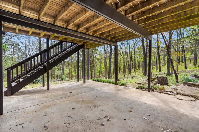 418 Briar Cliff Road, Lampe, MO 65681