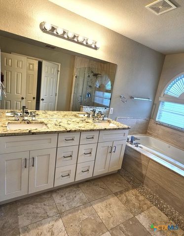 400 Apache Ledge, Cibolo, TX 78108