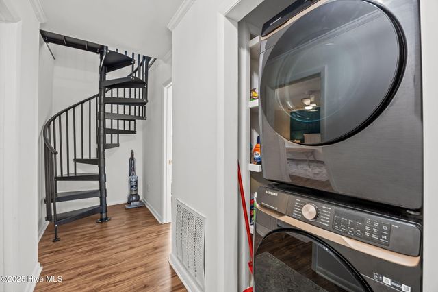 2517 Waccamaw Shores Road, Lake Waccamaw, NC 28450