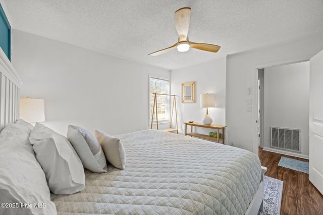 2517 Waccamaw Shores Road, Lake Waccamaw, NC 28450