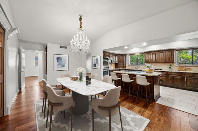 10310 Mayfield Road, Houston, TX 77043