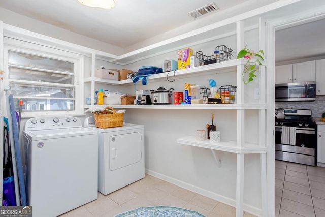 2880 Hall Drive SE, Smyrna, GA 30082
