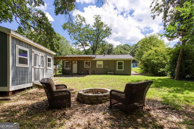 2880 Hall Drive SE, Smyrna, GA 30082