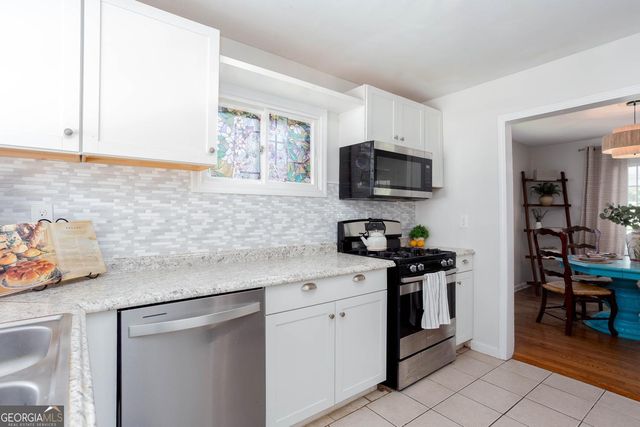 2880 Hall Drive SE, Smyrna, GA 30082