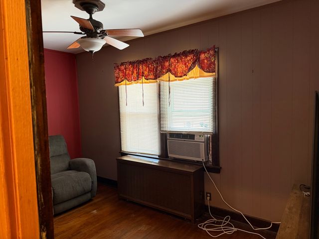 5501 N Parkside Avenue, Chicago, IL 60630