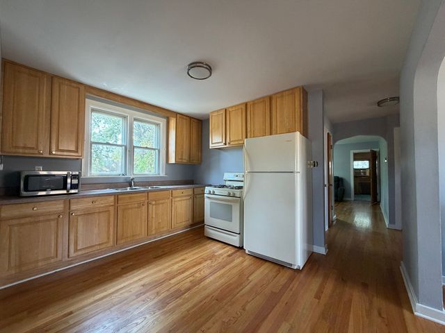 5501 N Parkside Avenue, Chicago, IL 60630