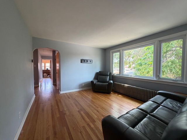 5501 N Parkside Avenue, Chicago, IL 60630