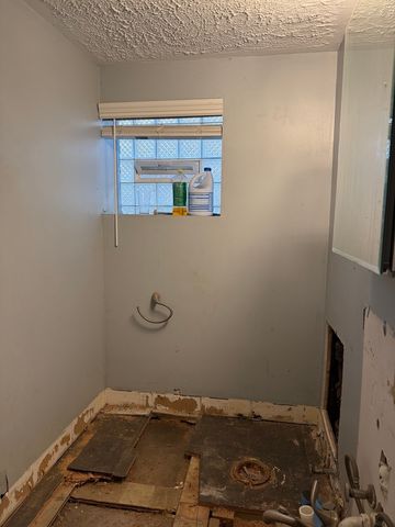 5501 N Parkside Avenue, Chicago, IL 60630