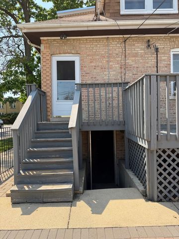 5501 N Parkside Avenue, Chicago, IL 60630