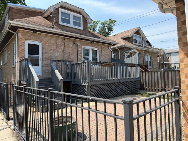 5501 N Parkside Avenue, Chicago, IL 60630