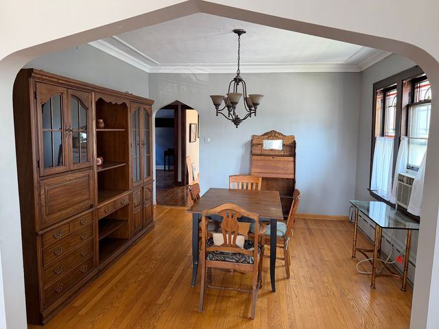 5501 N Parkside Avenue, Chicago, IL 60630