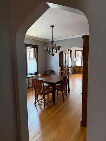 5501 N Parkside Avenue, Chicago, IL 60630