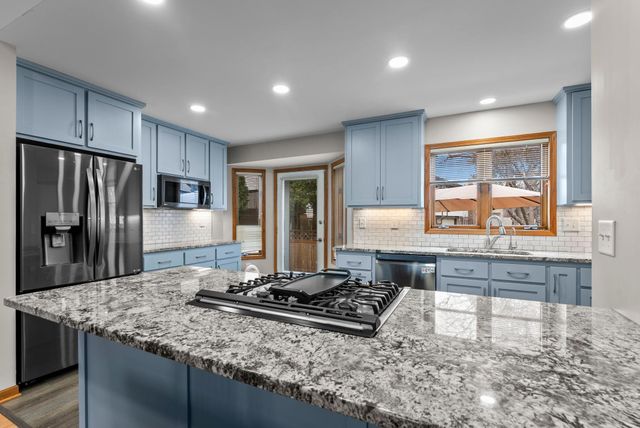 420 Village Court, Cambridge, MN 55008