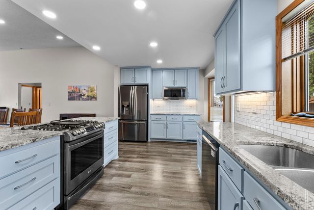 420 Village Court, Cambridge, MN 55008