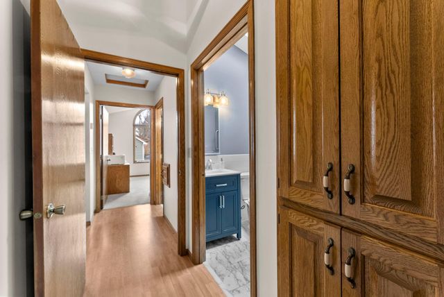 420 Village Court, Cambridge, MN 55008