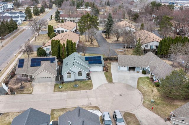 420 Village Court, Cambridge, MN 55008