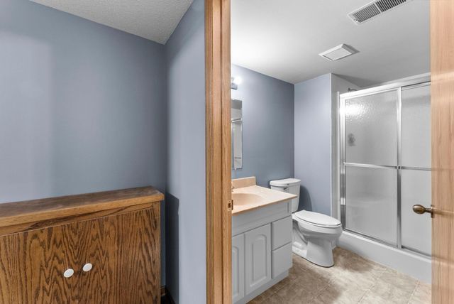 420 Village Court, Cambridge, MN 55008