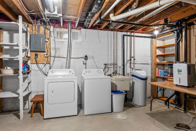 420 Village Court, Cambridge, MN 55008