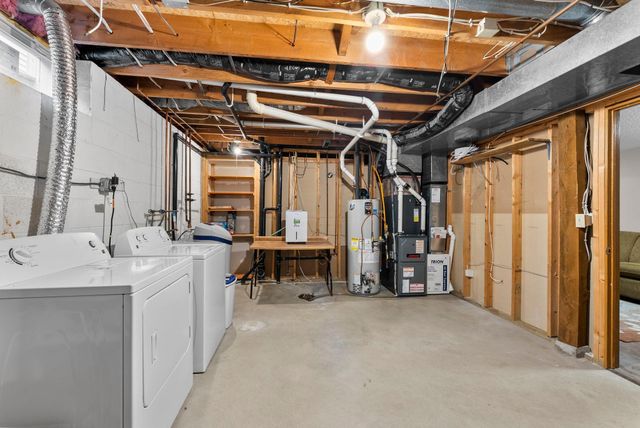 420 Village Court, Cambridge, MN 55008