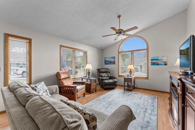 420 Village Court, Cambridge, MN 55008