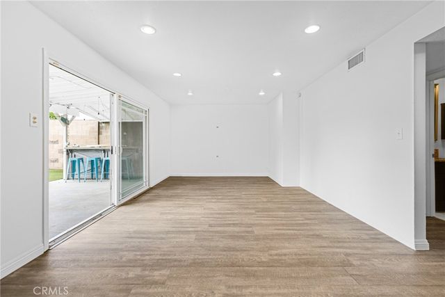 1127 Sycamore Drive, Simi Valley, CA 93065