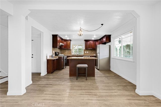 1127 Sycamore Drive, Simi Valley, CA 93065