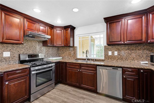 1127 Sycamore Drive, Simi Valley, CA 93065