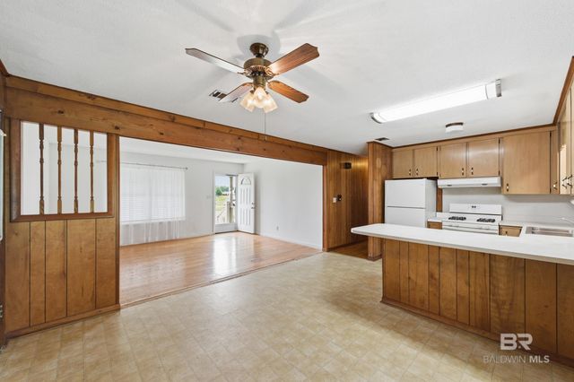 25911 County Road 49, Loxley, AL 36551